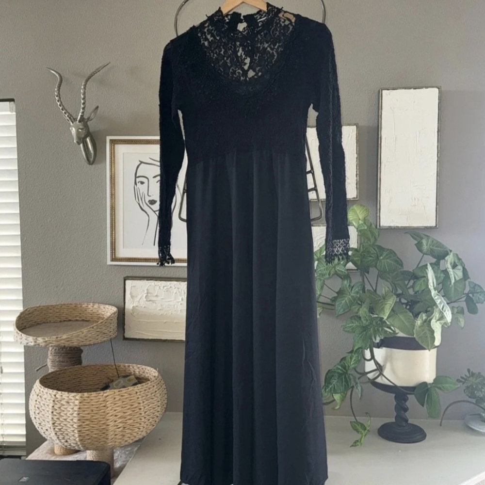 Vintage Elegant Black Lace Long Sleeve Dress
